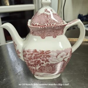 Hvid og rød Grindley 'English Country Inns' tekande med en låg tilhørende sættet.