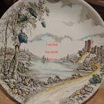 En vintage 'Alton British Anchor' middagstallerken med et landskabsmotiv. Teksten '1 stk flad fine stand Ø 25,5 cm' er overlejret.