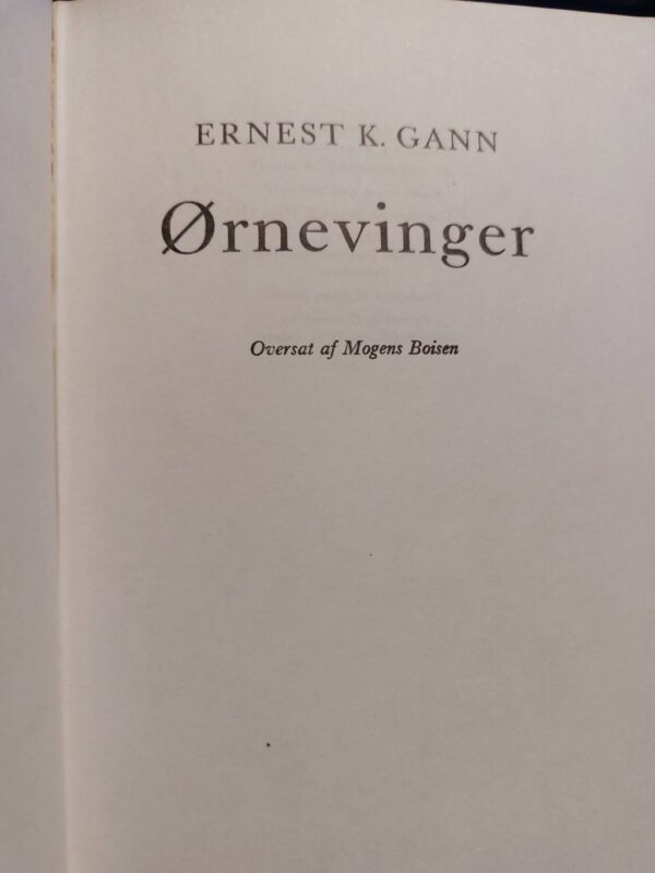 Titelblad af 'Ørnevinger' oversat af Mogens Boisen