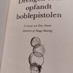 Titelblad med illustration af barn og bobler
