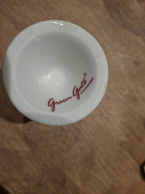 Bunden af æggebægeret med GreenGate-logo
