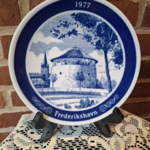 Forsiden af årsplatte 1977 med Krudttårnet motiv