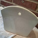 Keramik saltkar bagside med ophængshul