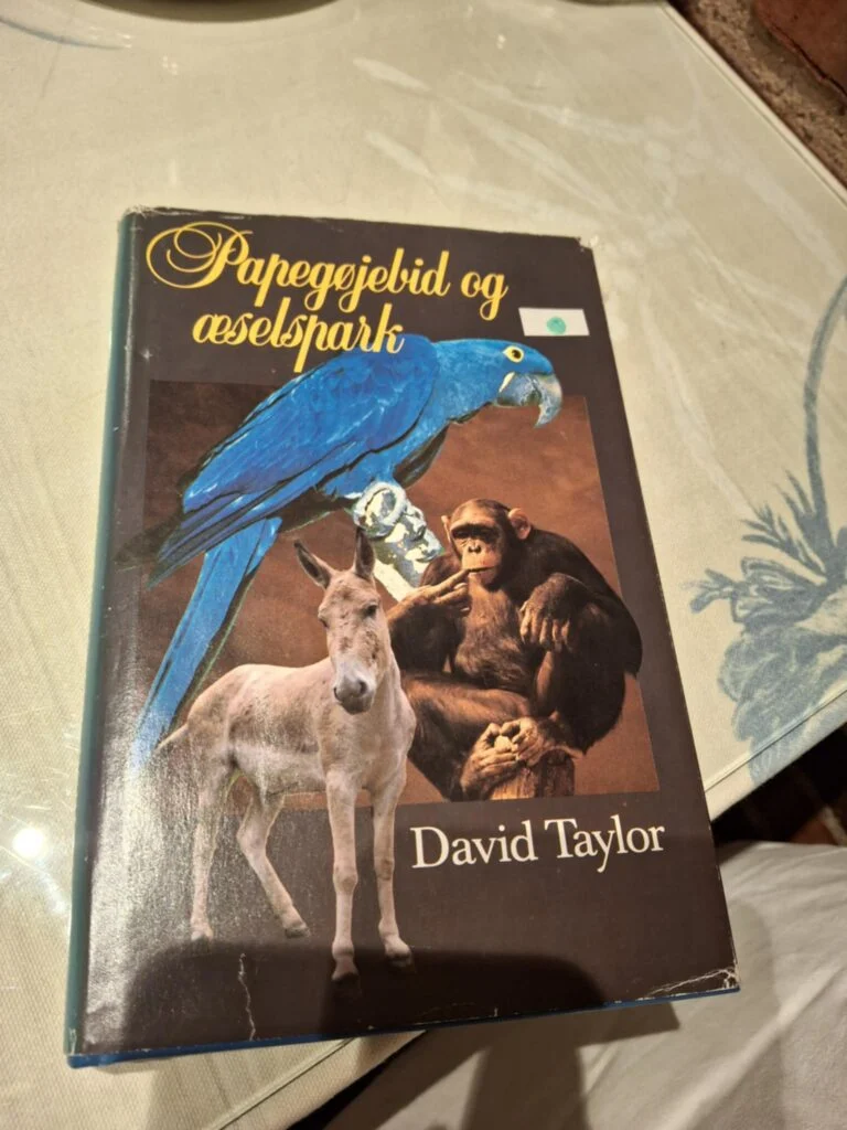 🦜 Papegøjebid og æselspark af David Taylor