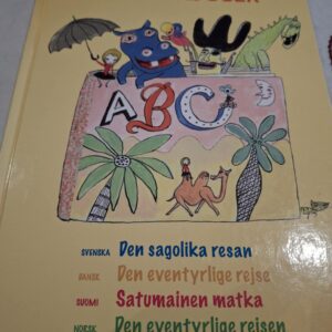 Forsiden af bogen 'Den Eventyrlige Rejse' med en farverig illustration af en åben bog, hvorfra fantasifulde figurer og palmer stiger op.