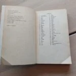 Copyrightside i bogen Den skindøde u-båd med information om originaludgivelse, oversætter og forlag.