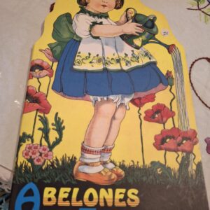 Forsiden af eventyrbogen 'Abelones Elverkrone', udskåret i form af en pige, der vander blomster. Illustreret i vintage stil.