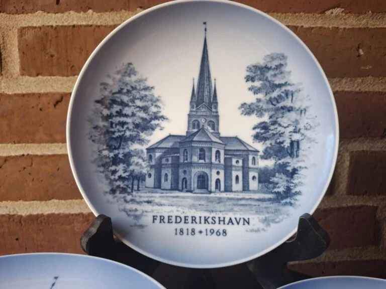 Royal Copenhagen Frederikshavn jubilæumsplatte (1818–1968)