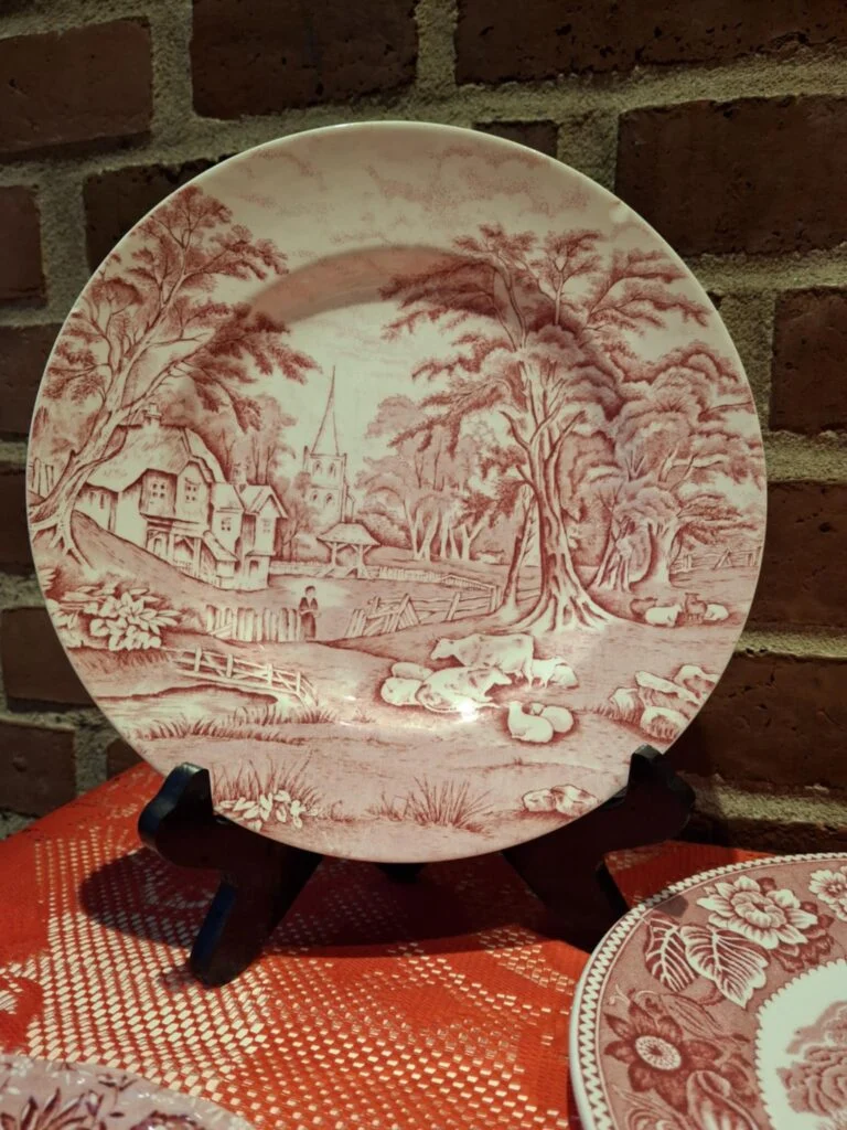 Midwinter Stylecraft County Manor – rød tallerken, 22 cm