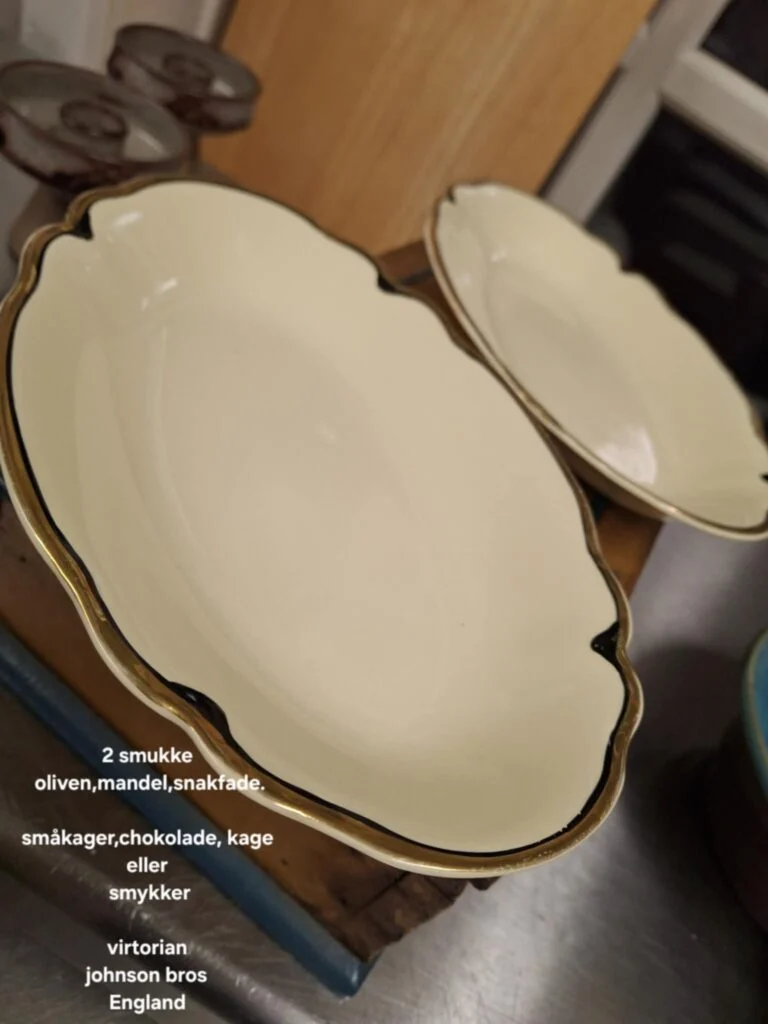 Ovle snackfade fra Johnson Bros i victoriansk stil