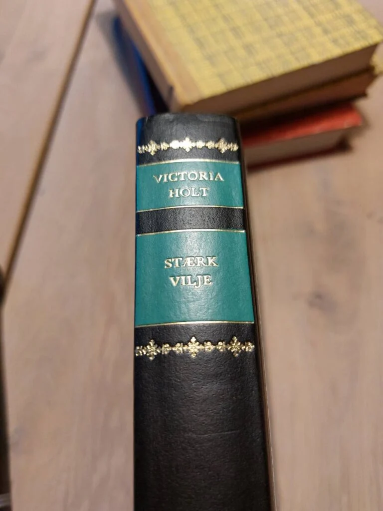 Victoria Holt – Stærk vilje (Bog)