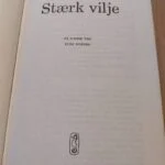 Titeloverskrift og forfatter for 'Stærk vilje'