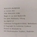 Copyright og oversættelsesinformation i 'Mallen Skæbner'