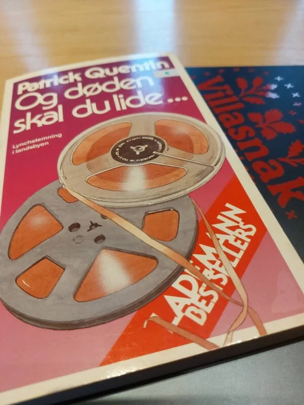 Forside af bogen med farverigt filmrulledesign