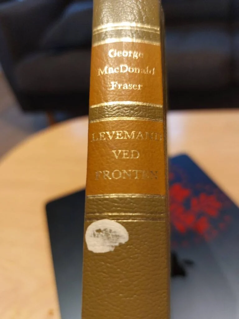 Levemand ved Fronten - George MacDonald Fraser
