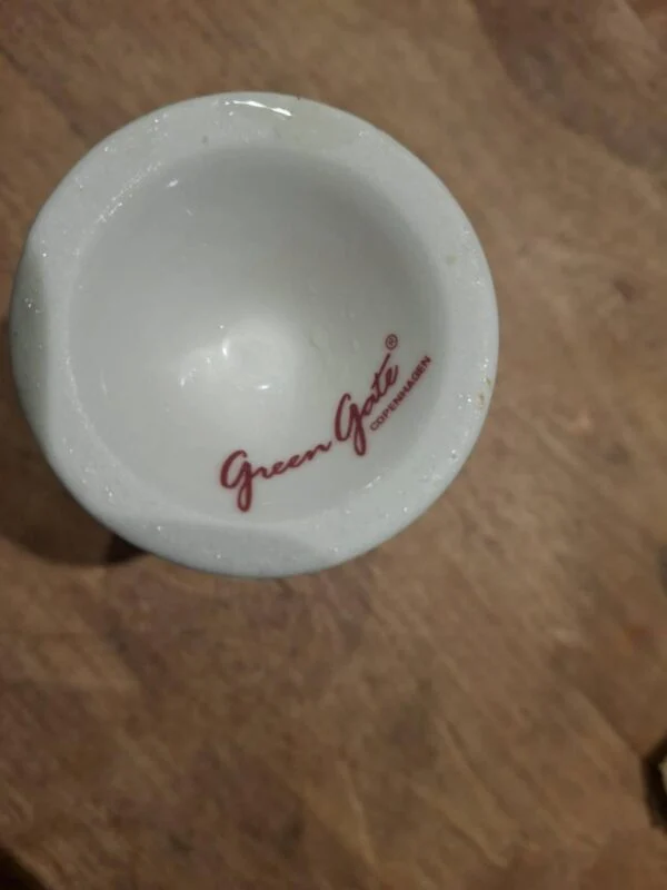 Bunden af æggebægeret med GreenGate-logo