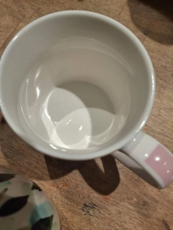 Indersiden af GreenGate krus, glat porcelæn