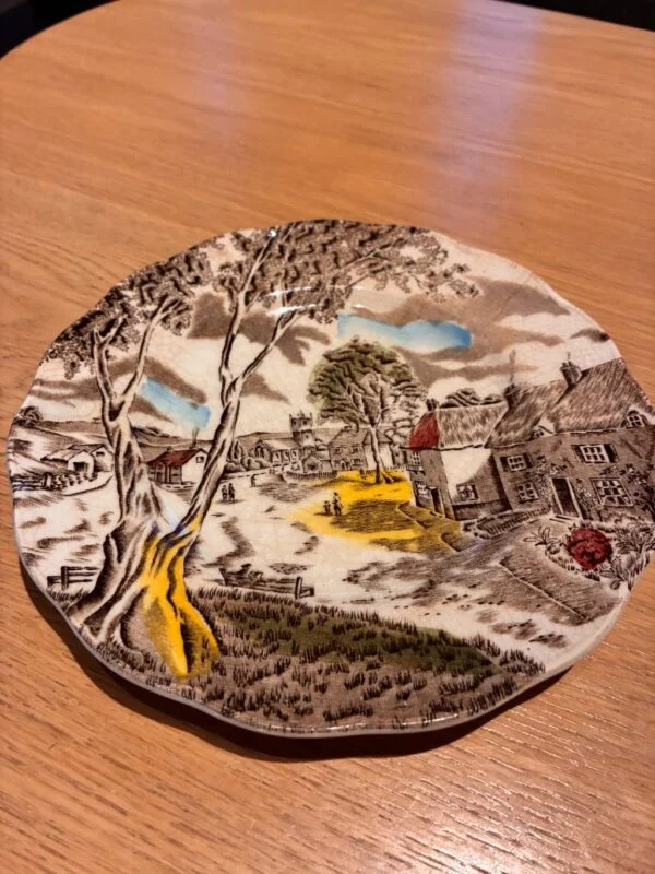 Landskabsmotiv på W.H. Grindley desserttallerken