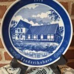 Årsplatte 1979 med Bangsbo Museet motiv i Frederikshavn