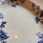 Detaljeret motiv på Erik Sarreguemines fajancefad
