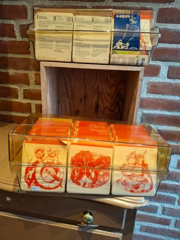 Sæt retro opskriftskort i original opbevaringsboks