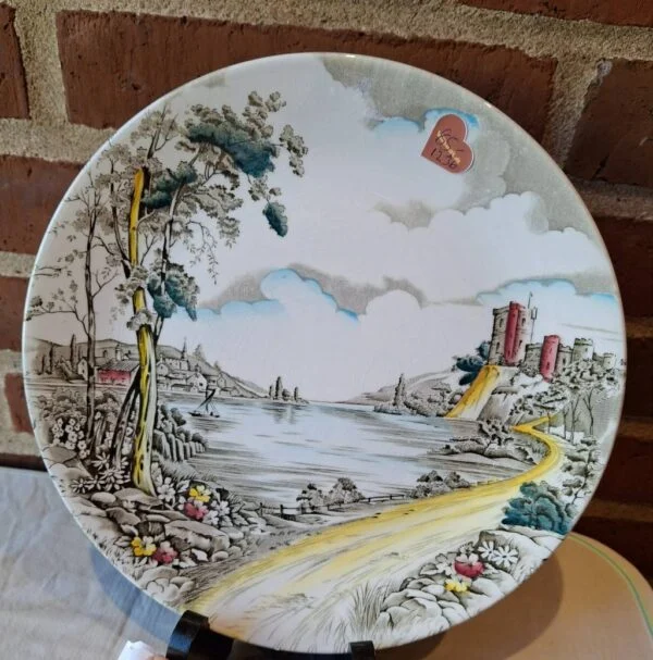 Vintage tallerken fra British Anchor med 'Village Green'-motiv