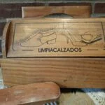 Vintage skopudserkasse i træ – Limpiacalzados