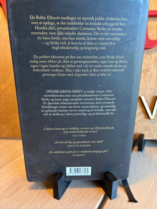 Cormoran Strike serien