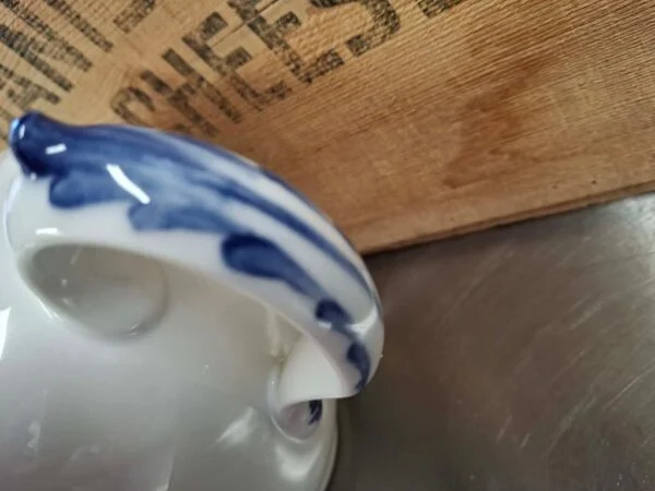 Royal Copenhagen Porcelænskande med Blå Blomst
