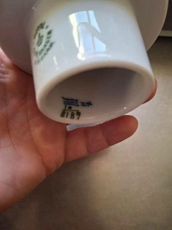 Royal Copenhagen Porcelænskande med Blå Blomsterdekoration