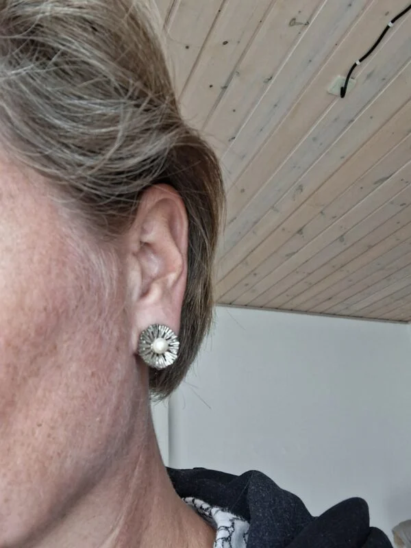Vintage Sølvfarvet Ørering med Perle