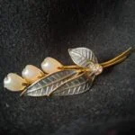 vintage bladbroche