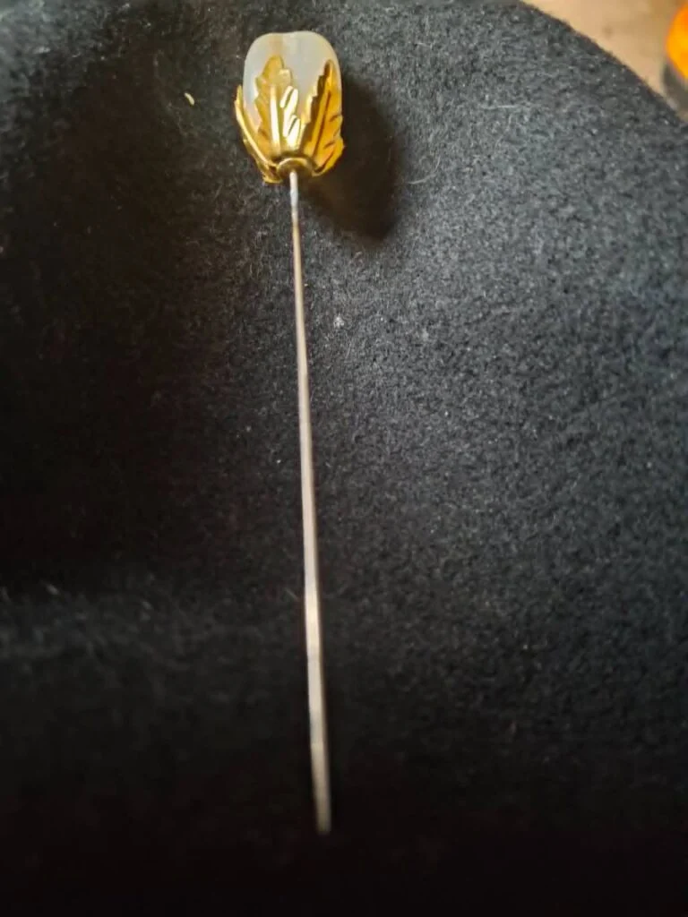 Vintage Hatpin med Bladmotiv