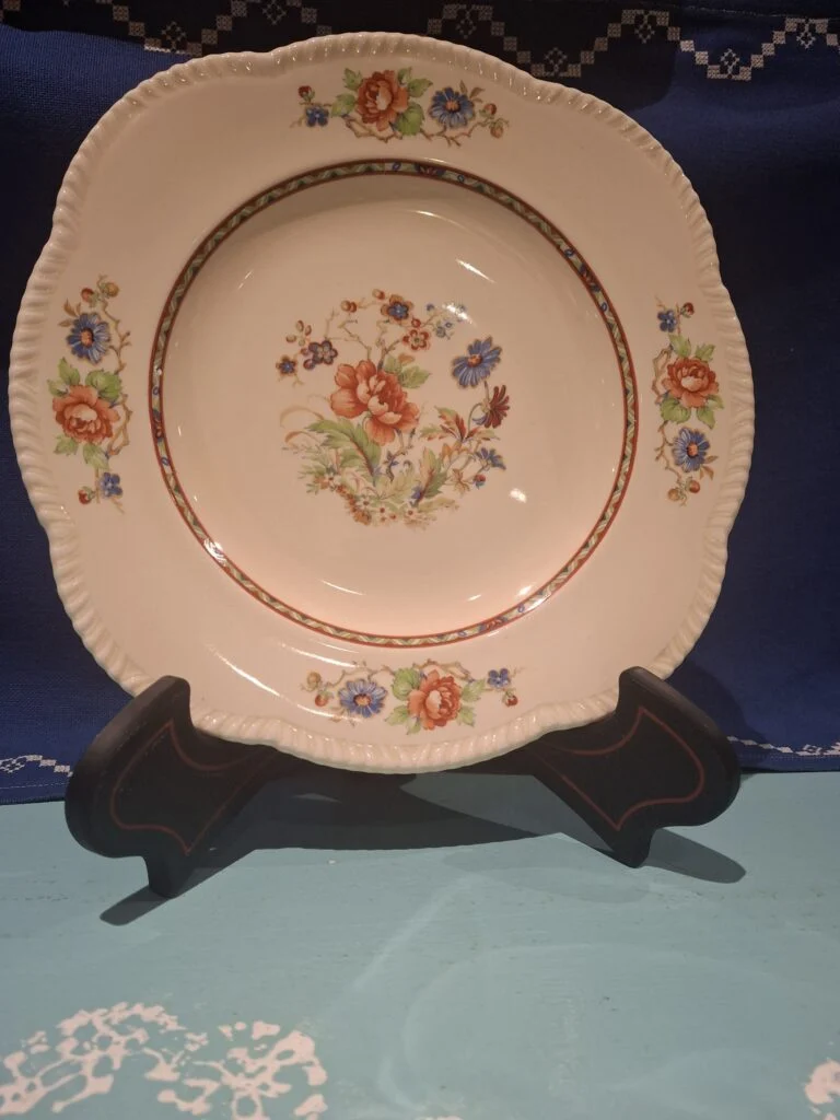 Woods Ivory Ware middagstallerken – firkantet, 25 cm
