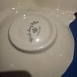 Bundstempel på fadet med teksten Woods Ivory Ware England