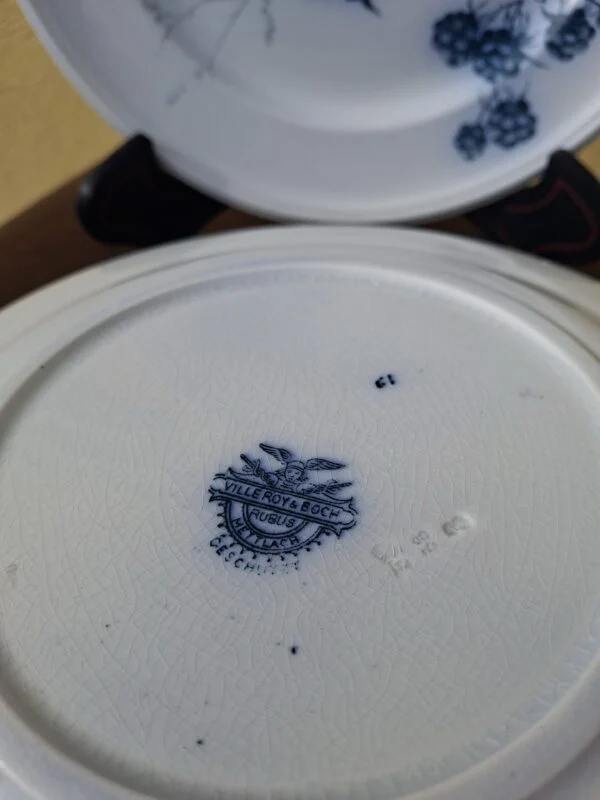 Villeroy & Boch Rubus Mettlach-stempel og krakeleringer på undersiden
