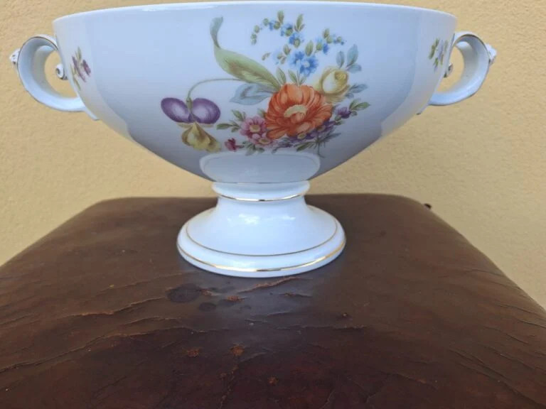 Rosenthal Bavaria skål på fod med blomster og gulddetaljer