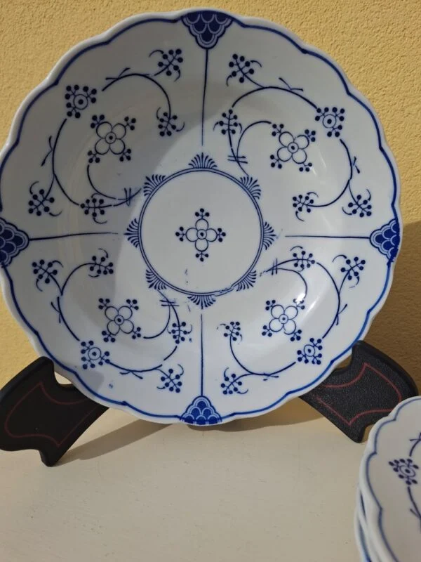 blå-hvid porcelænstallerken