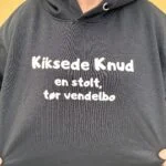 Nærbillede af trykket Kiksede Knud – en stolt, tør vendelbo
