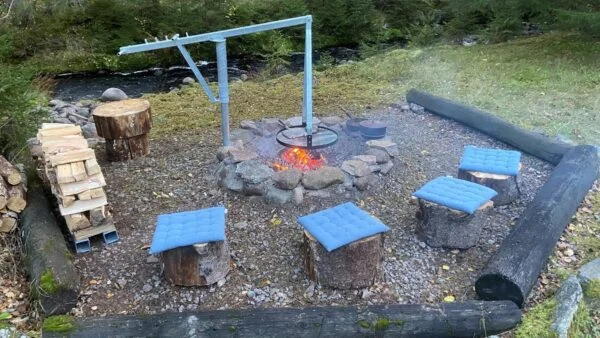Grill- og bålstativ fra Topvirk med grillrist, Ø54 cm – detalje 5