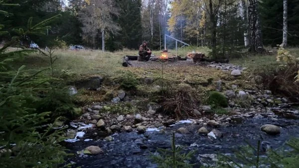 Grill- og bålstativ fra Topvirk med grillrist, Ø54 cm – detalje 4